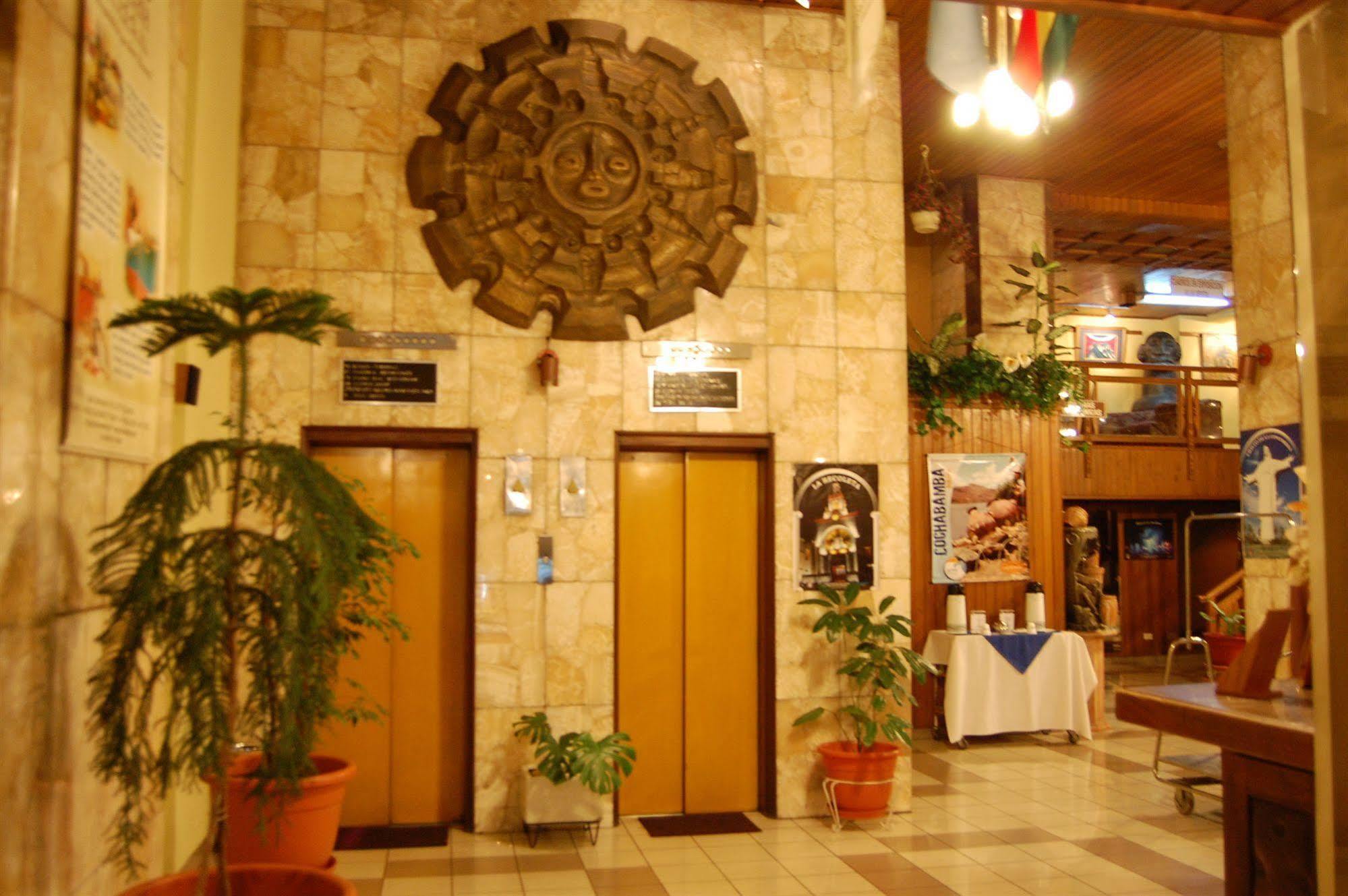 Cesar'S Plaza Hotel Cochabamba Exterior foto