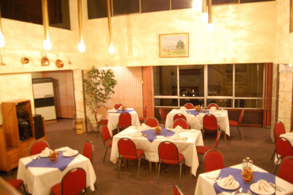 Cesar'S Plaza Hotel Cochabamba Exterior foto